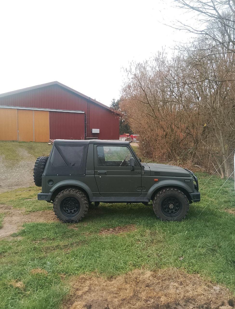 Abbildung des Autos Suzuki Samurai Sj413 - H…