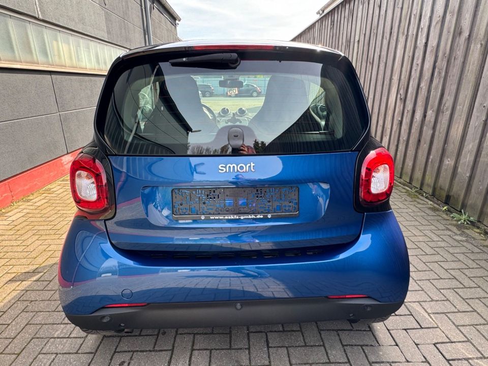 Smart ForTwo PASSION Basis 52kW PANORAMA ALU´S KLIMA in Castrop-Rauxel