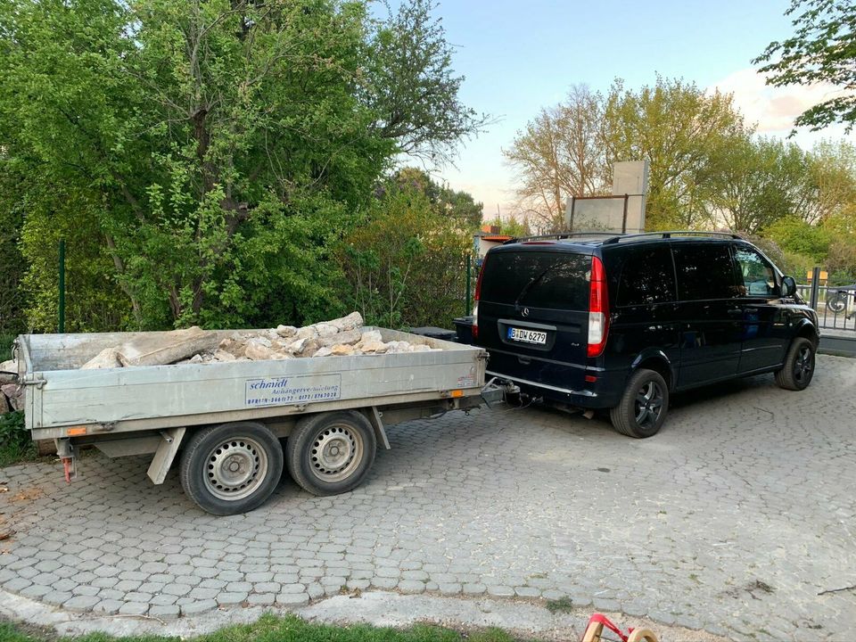 Kies Kompost Splitt Rindenmulch Beton Mutterboden mit Transport in Berlin