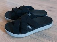 *NEU* Keen Elle Slide Damen Slip on Sandaletten Schuhe Größe 37 Sachsen - Freiberg Vorschau