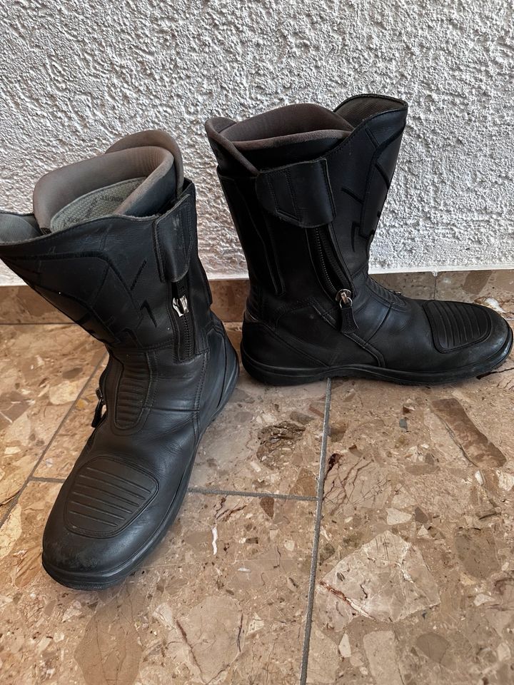 Daytona Motorradschuhe schwarz in Größe 42 in Wiesbaden