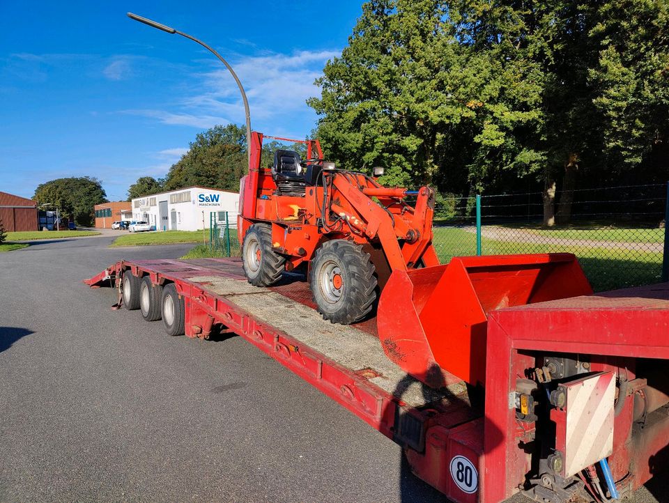 Transport Traktor Radlader Stapler Bagger Unimog Arbeitsbühnen in Hamburg