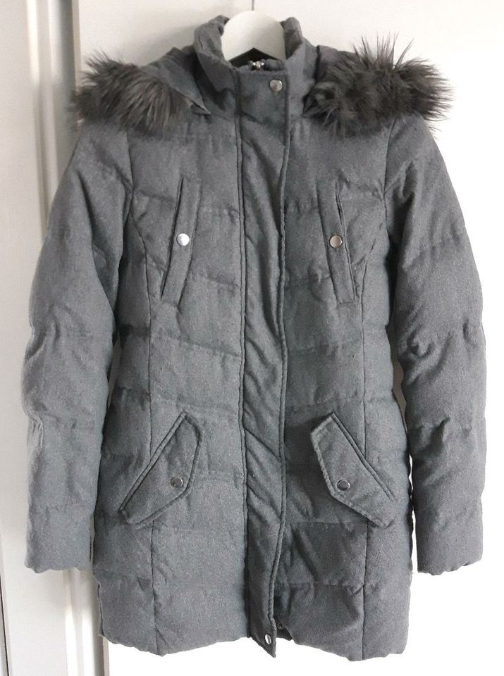 Vero Moda Daunenjacke Parka Wintermantel Gr. S in Berlin