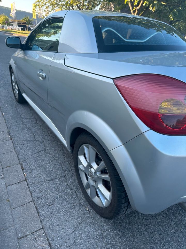 Opel Tigra 1,8 125 PS in Holzminden