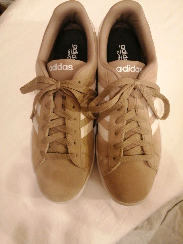 Neo on sale adidas nurnberg
