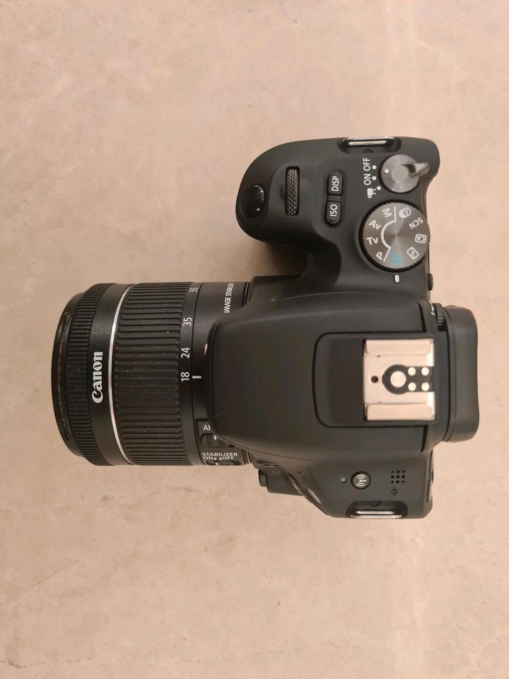 Spiegelreflexkamera Canon EOS 200D - NEUWERTIG in München