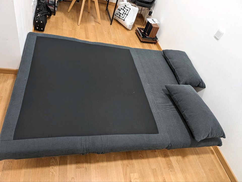 Sofa that opens to 140*190 bed in Berlin