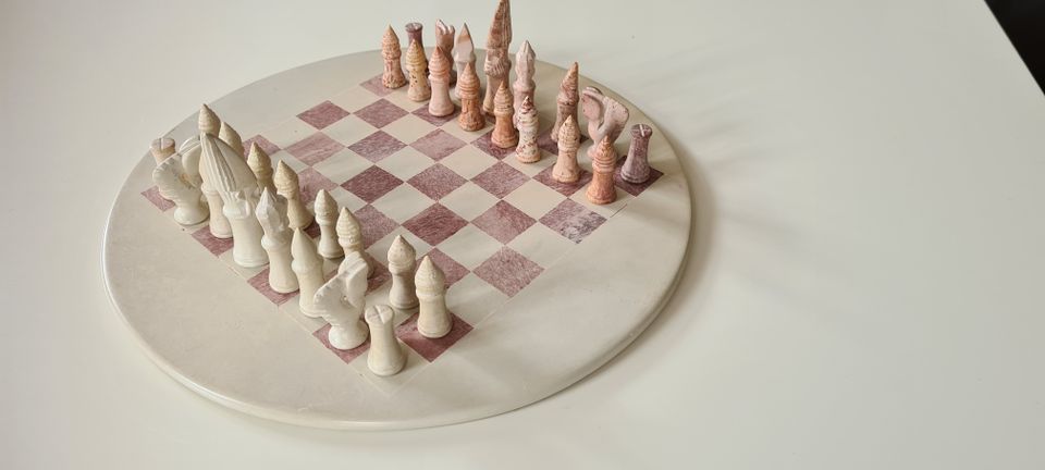 Schachspiel rund - handgefertigt aus Speckstein - Original Kenia in Eurasburg