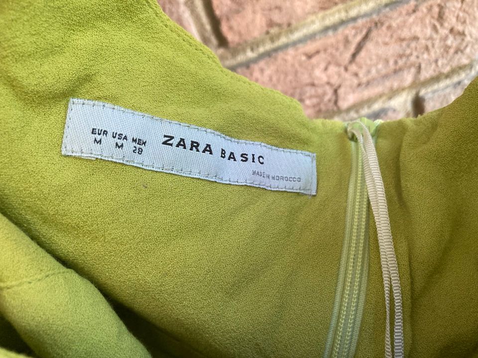 Zara Kleid, grün, M, inkl. Versand in Celle