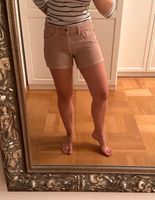 Rosa Glitzer Jeans Shorts kurze Hose Guess Gr. 27 neu Bayern - Tiefenbach Kr Passau Vorschau