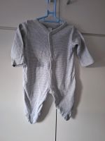 Schlafanzug Pyjama Strampler grau weiß Gr 62 Bayern - Rottach-Egern Vorschau