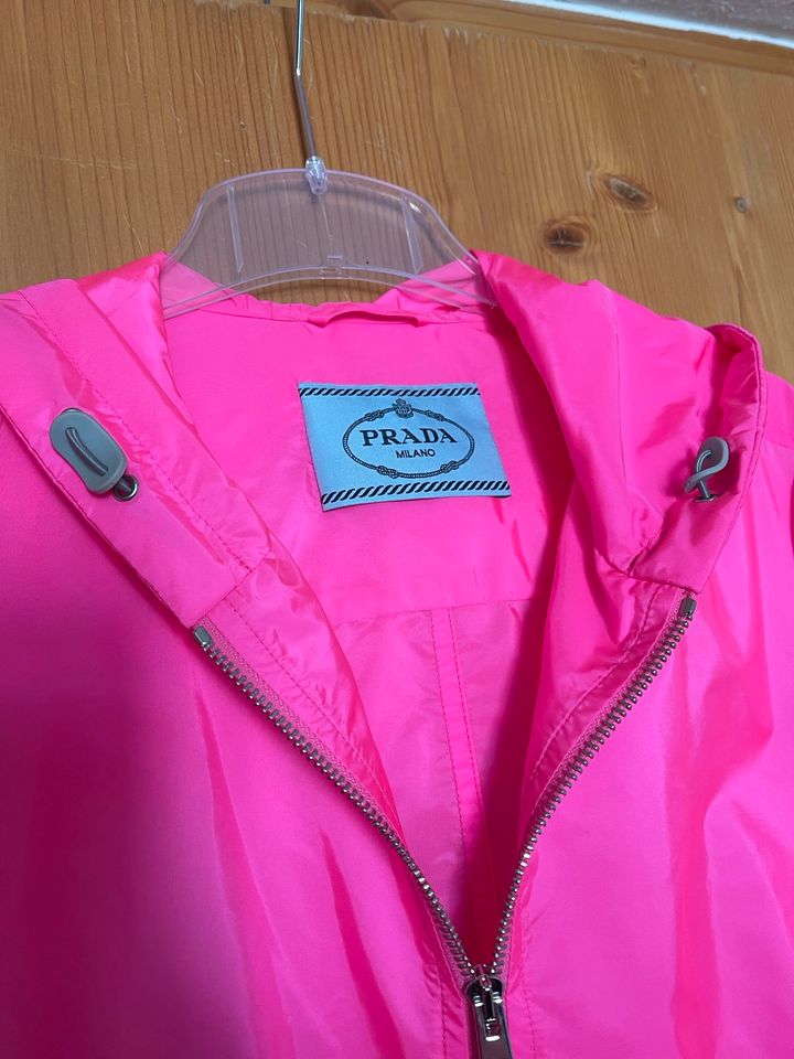 100% Original Prada Nylon Jacke Pink NEU Gr. 38 in Röthenbach (Allgäu)