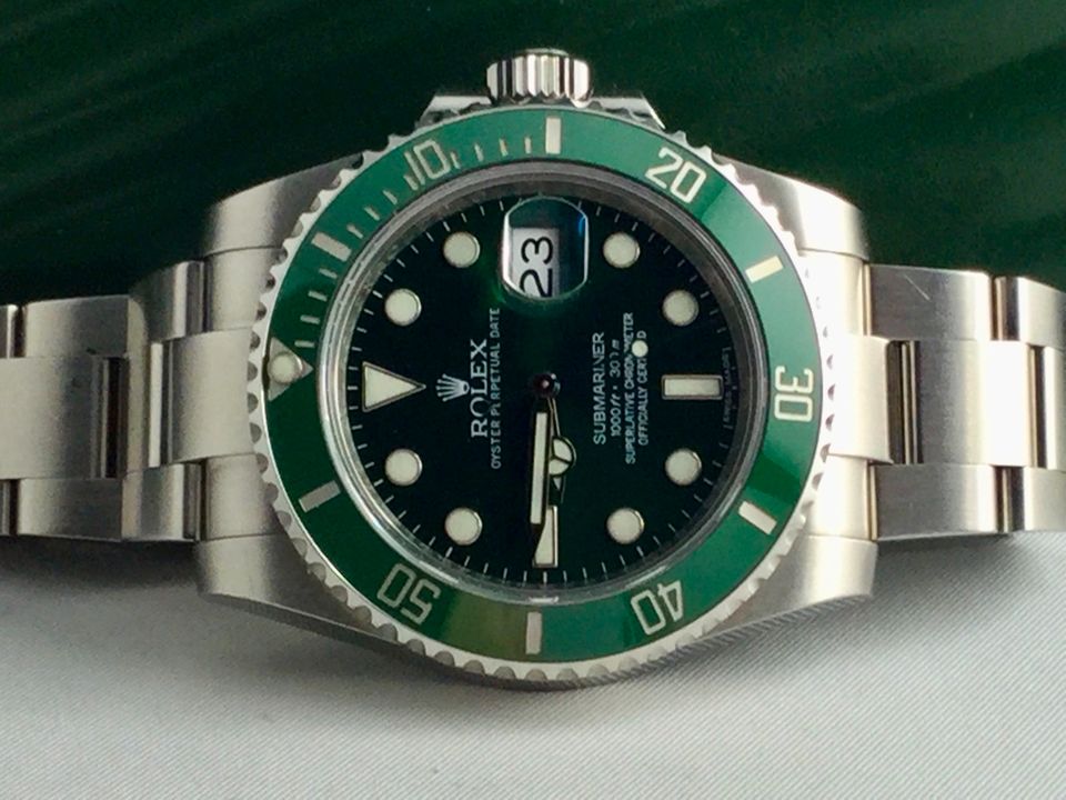 Rolex Submariner Hulk 116610LV Bj.2011LC100+Papiere+Beschreibung+ in Bottrop