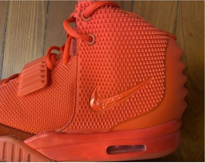 Nike Air Yeezy 2 Red October (45, Used in box, dustbag, Rechnung) in Essen