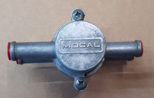  Motorsportzubehör - Mocal Ölkühler-Adapterplatte mit  Thermostat