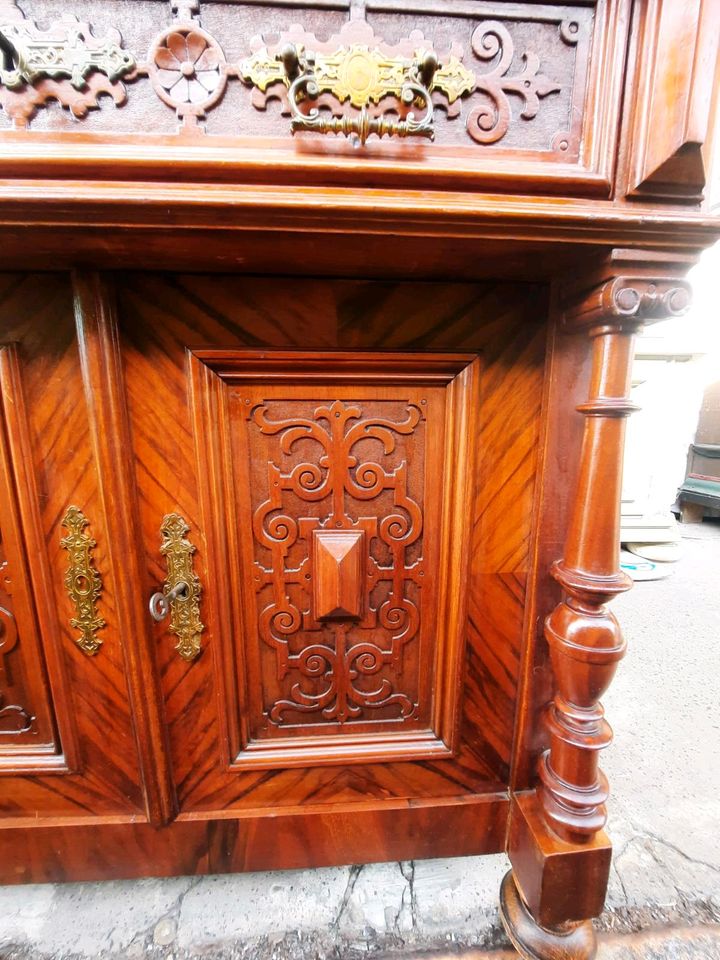 Antik Nussbaum Gründerzeit Kommode Anrichte Sideboard Alt Massiv in Groß-Gerau