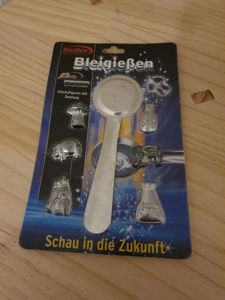 (Echtes Blei) Bleigießen - Firma Keller