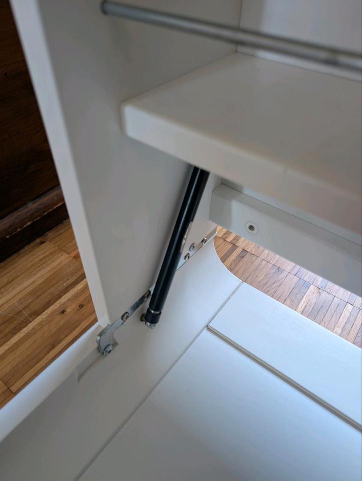 Geuther Wand-Wickelregal Wanda – Weiß, Platzsparend & Praktisch in Schwerte