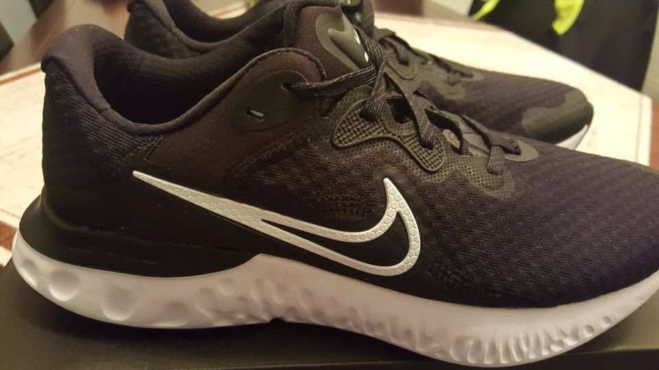 NEU . Nike RENEW RUN 2 Laufschuh/Sneaker Gr. 40 in Nordrhein-Westfalen -  Paderborn | eBay Kleinanzeigen ist jetzt Kleinanzeigen