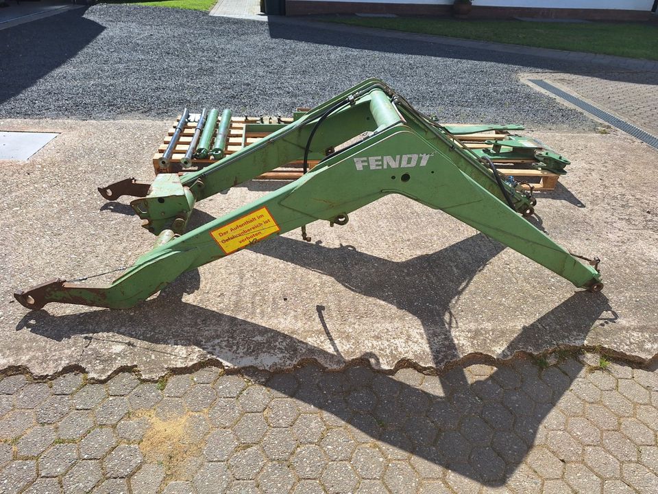 Fendt Frontlader 3S in Teilen in Daleiden