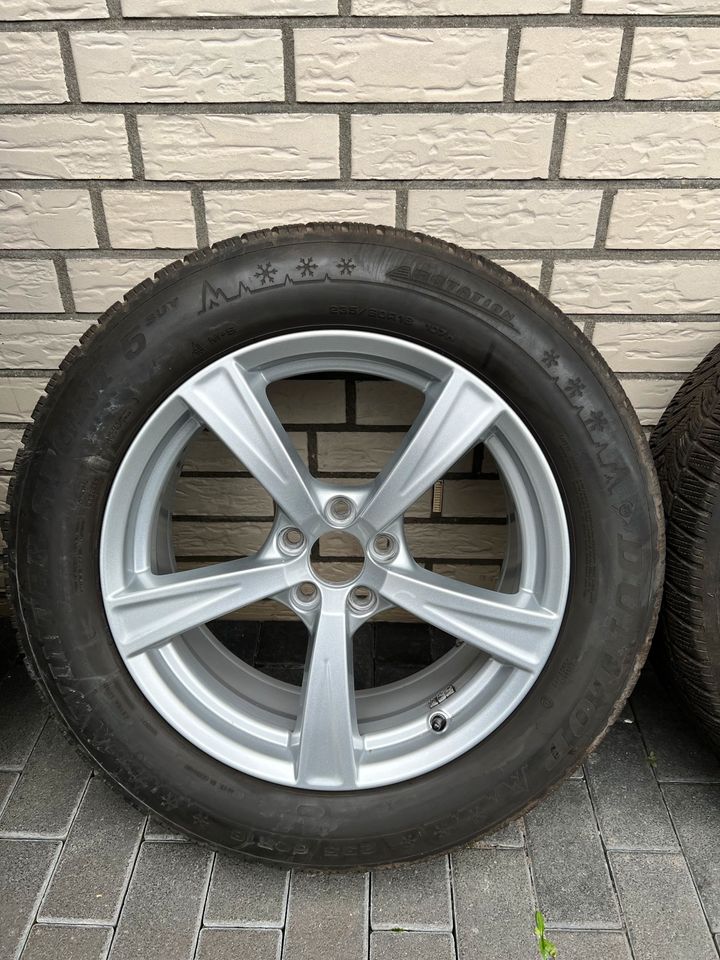 Winterreifen Volvo XC90 235/60 R18 107H in Verl