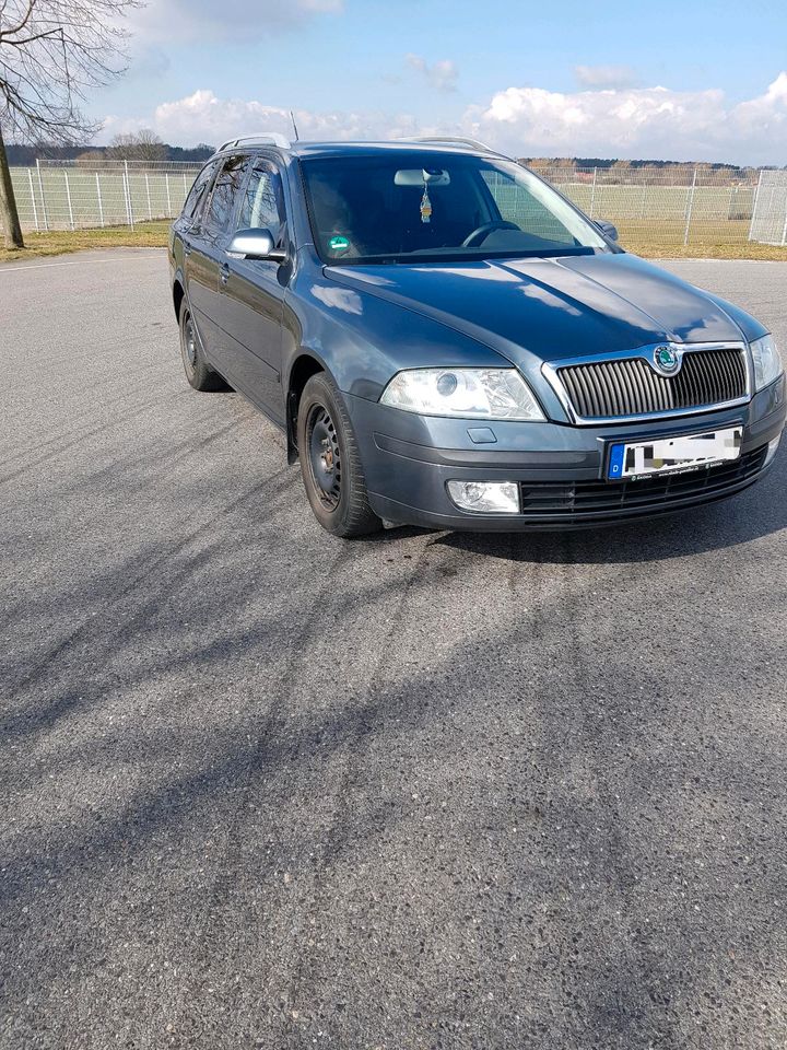 Skoda Octavia - Fahrbereit in Hoyerswerda