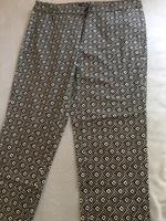 7/8 Taifun Hose  Gr.44 Neuwertig schwarz weiß Nordrhein-Westfalen - Burbach Vorschau