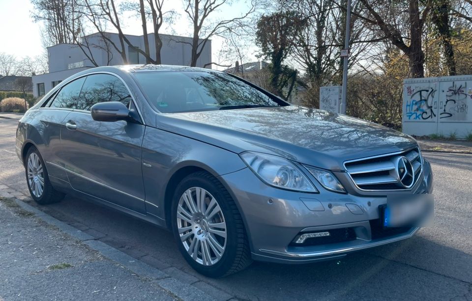 Mercedes Benz E350 CGI BlueEFFICIENCE mit Vollausstattung  Top!!! in Neckarsteinach