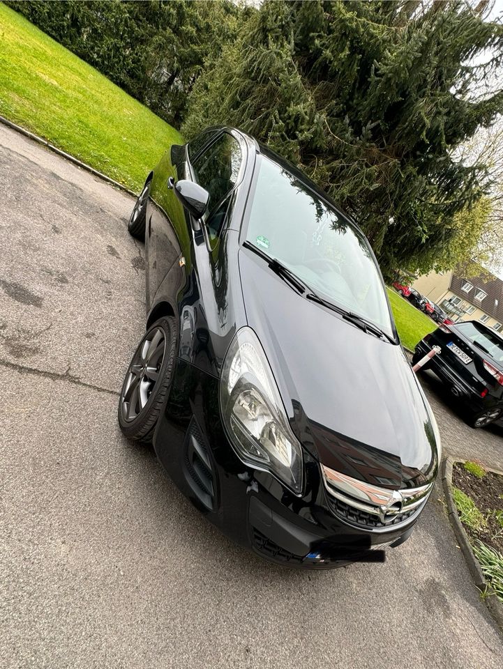 Top geflegter Opel Corsa mit TÜV aus Privat in Velbert