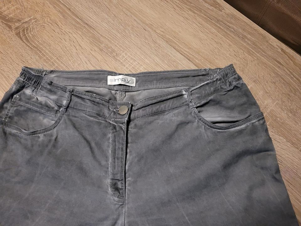 Graue Stretchjeans von Ulla Popken,  Gr. 23 in Varel