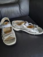 Sandalen von Waldläufer Gr. 39 silber Niedersachsen - Wolfsburg Vorschau
