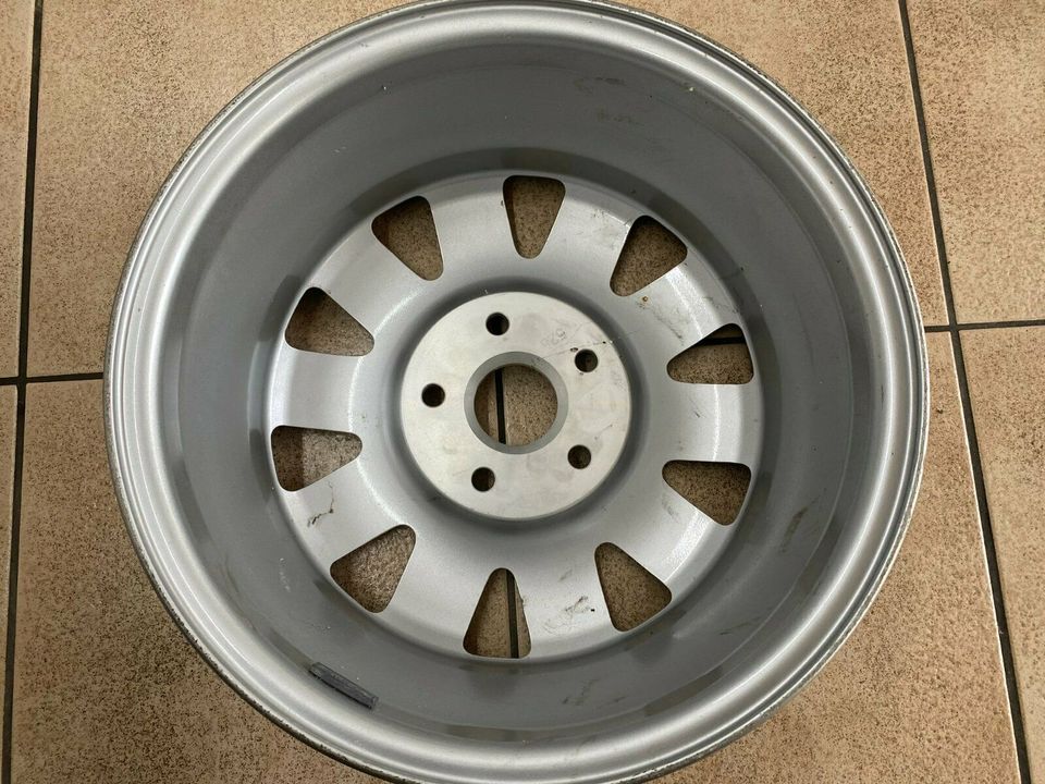 Audi Alufelge 5x112 A4 A6 6x15 4B0601025N Original geschmiedet NE in Hainburg