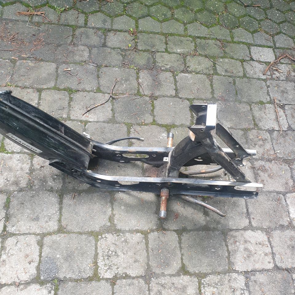 Vespa Piaggio Si Moped ciao rahmen Haupt Gestell Metall 27901 in Düren