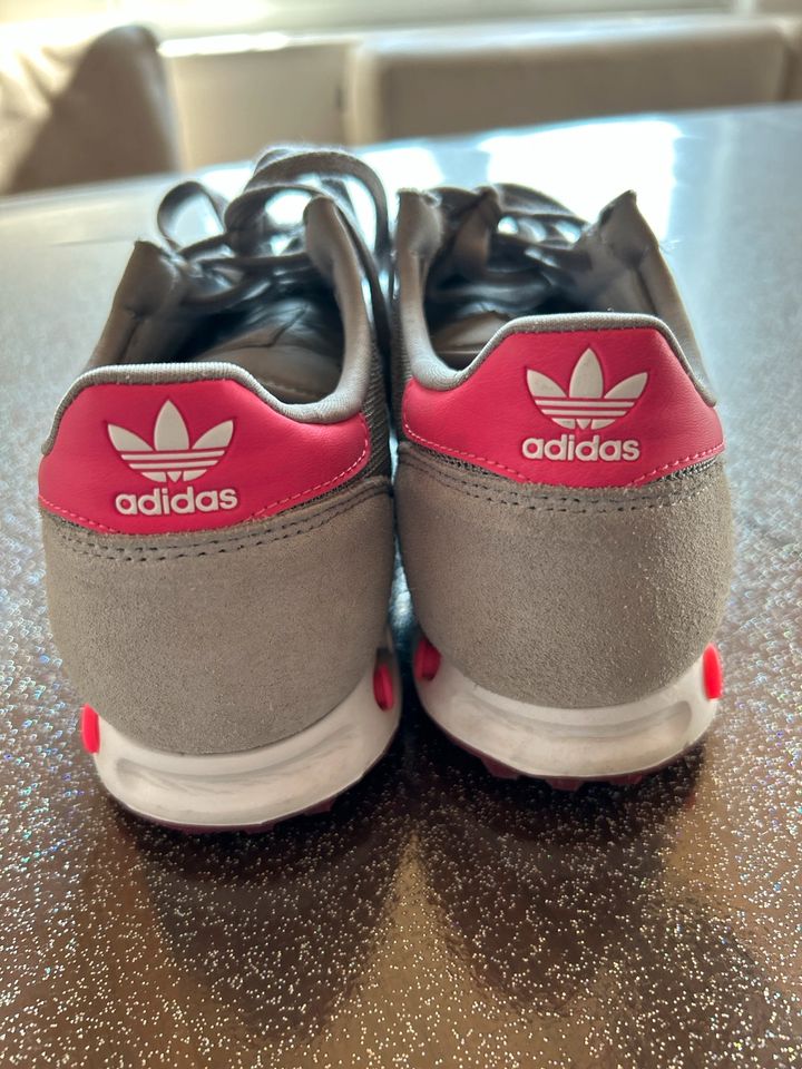 Adidas L.A. Trainer rosa grau sneaker Damen Mädchen Gr.37 in Kirchentellinsfurt