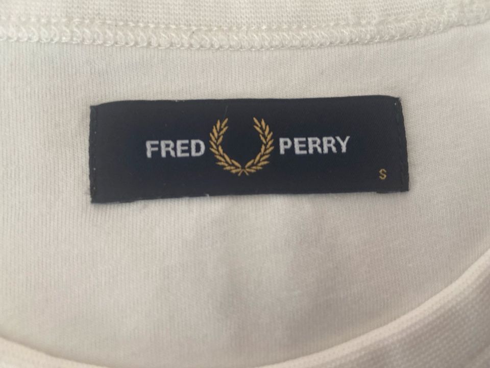 Fred Perry weißes T-Shirt in Offenbach