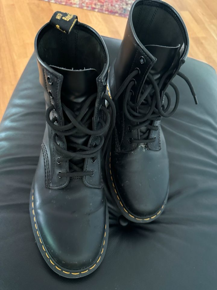 DR. MARTENS 1460 GLATT Gr. 43 wie neu schwarz in Lengede