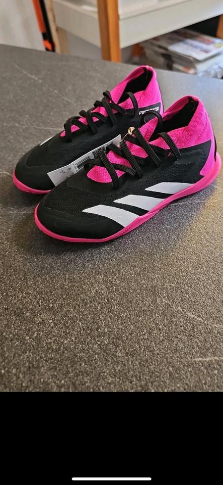 Mädchen Adidas Schuhe Sneaker Sportschuhe Gr. 30 neu OVP in Bramsche