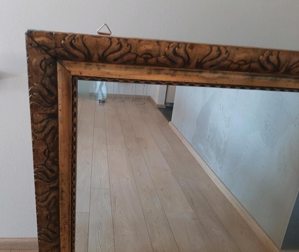 Großer Spiegel  Antik Vintage 101 x 84,5 cm / Wandspiegel gold in Sinzheim