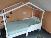 Kinderbett mit Himmelvorrichtung Baden-Württemberg - Großbettlingen Vorschau