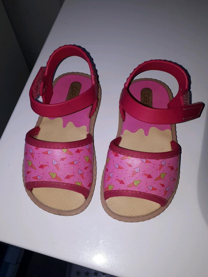 Badeschuhe, Wasserschuhe Sandalen Größe 21 Mädchen pink in Reckendorf