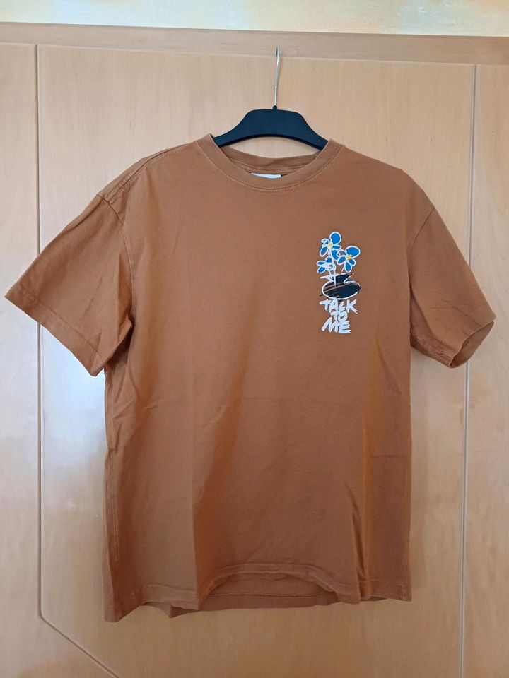 T-Shirt H&M Gr. S braun mit Print in Königsdorf