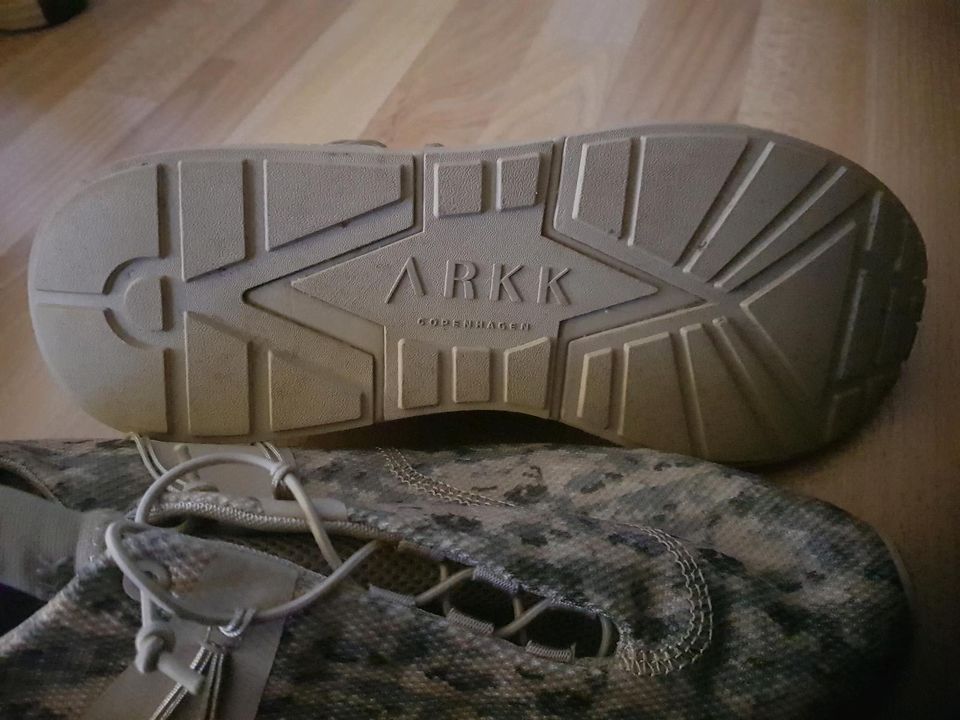 ARKK Schuhe Sneaker in Camouflage Camo Größe 43 in Schwaan