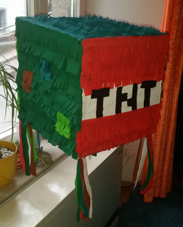 Minecraft Pinata Würfel 30 cm personalisierbar inkl. in Görwihl