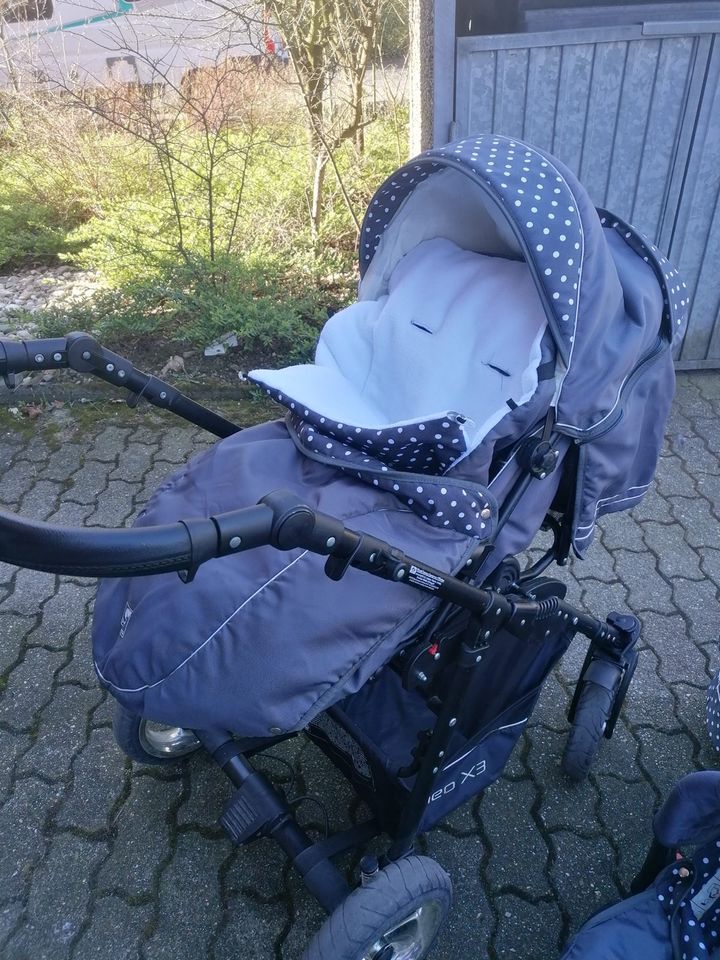 Kinderwagen 3 in 1 in Solingen