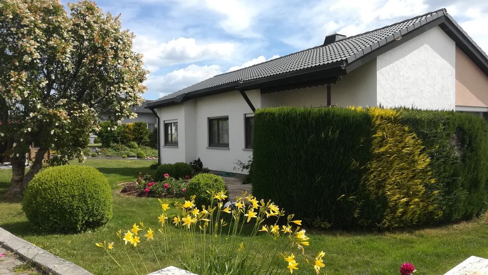 schönes Einfamilienhaus mit Garage und großem Garten zu vermieten in Albstadt