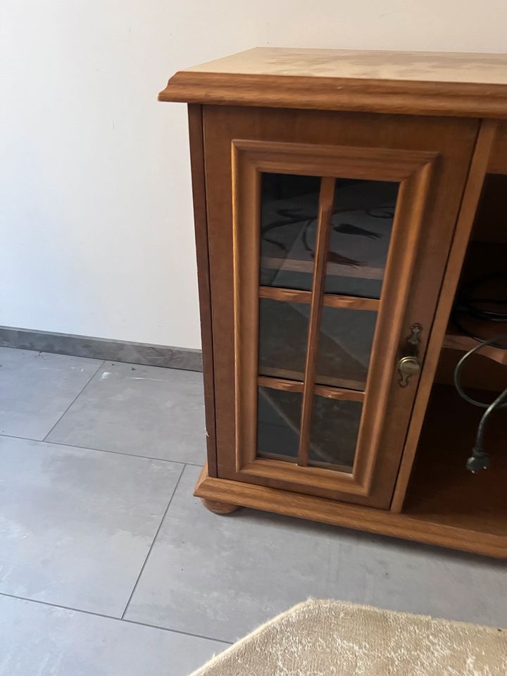 Fernsehrschrank in Lindlar