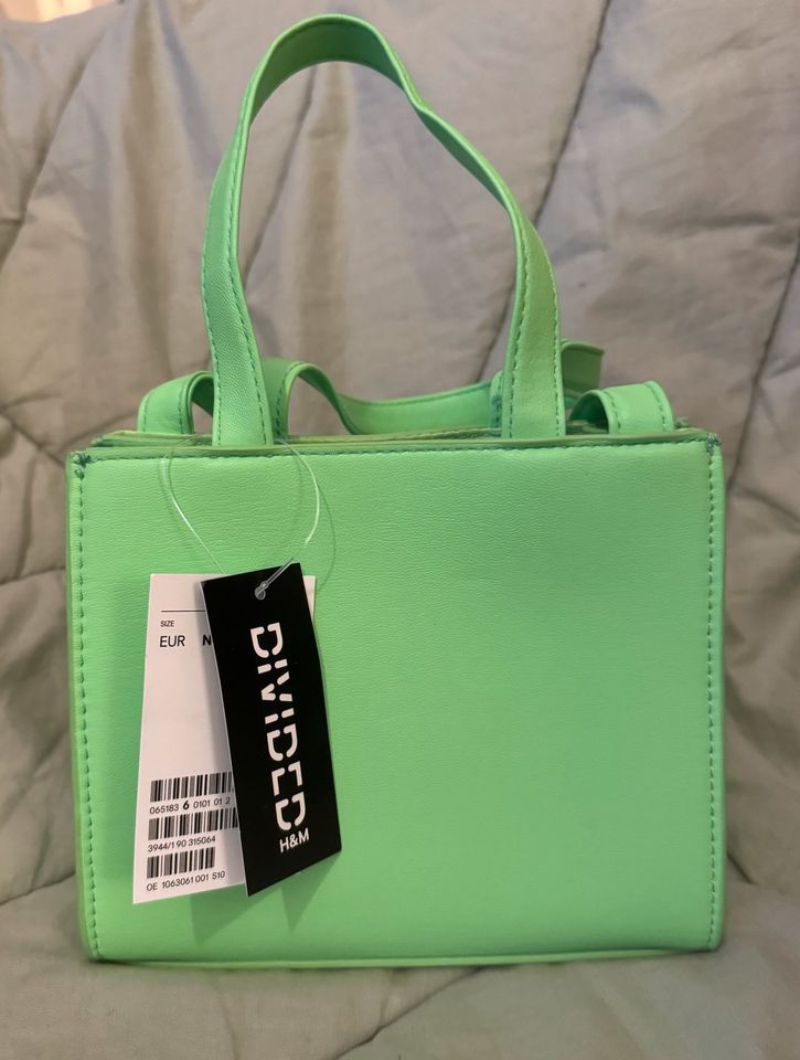 Kleine Tasche von H&M  grün  Neu in Köln