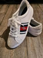 SKECHERS Sneaker gr 39 Hingucker mit Perlen und Strass Berlin - Steglitz Vorschau