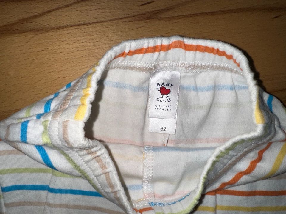 Kurze Hosen, Größe 62, unterschiedliche Marken in Wiesbaden