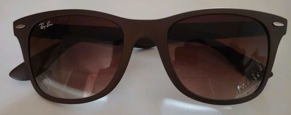 Original Ray-Ban Sonnenbrille RB4195 Liteforce, selten in Düsseldorf